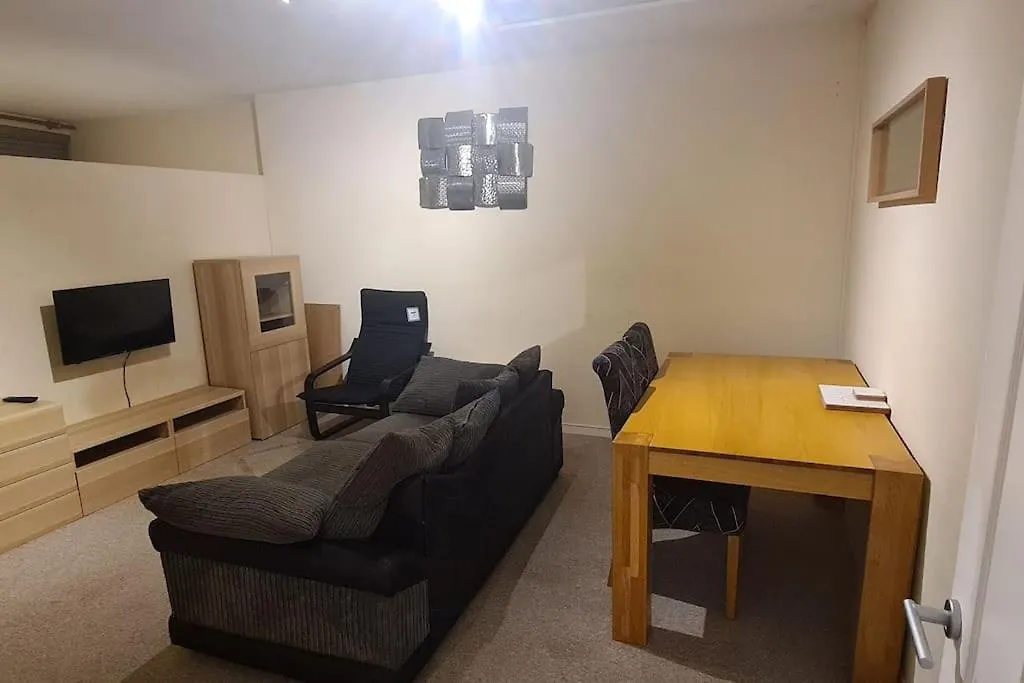 Radcliffe Studio Apartment Nottingham